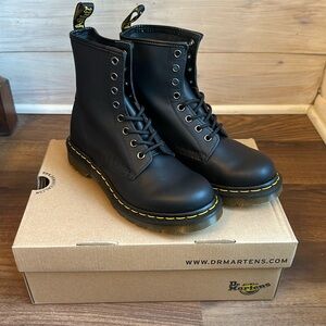 Dr. Martens 1460 Nappa Leather Booties - size 7- brand new!!
